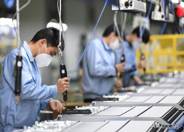 不嫌人工貴了?製造業開始迴流中國,農民工工資上漲只是初期影響 不嫌人工貴了?製造業開始迴流中國,農民工工資上漲只是初期影響