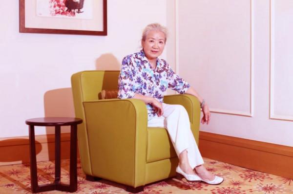 “老戲骨”曹翠芬：人到中年爆紅，與演員丈夫相愛一生卻有遺憾