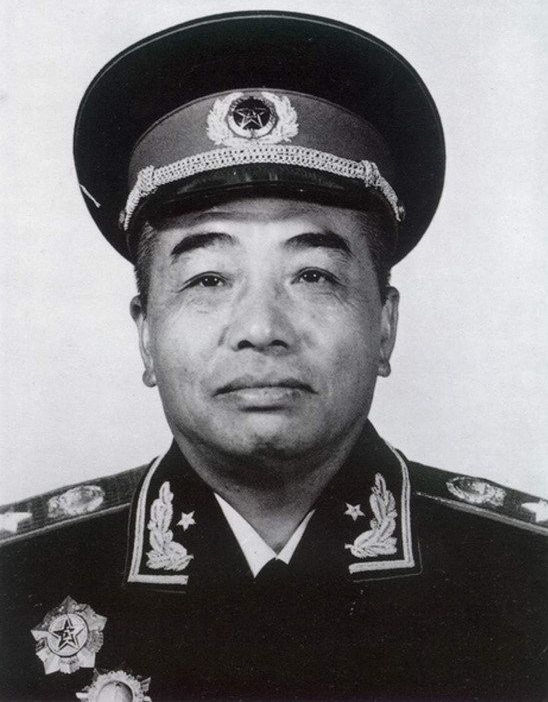 鄧小平三次擔任中央秘書長，第三次情況最特殊，與前兩次大不相同