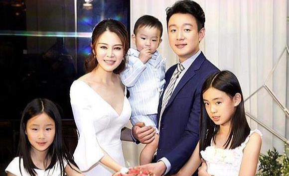 娶了自己學生的幾位大明星，他們的故事比想象中更加精彩