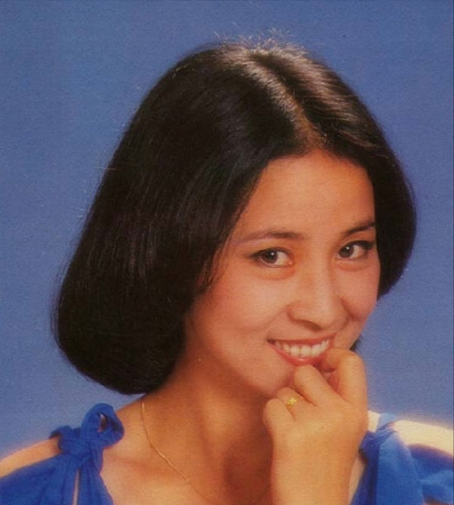 遭遇背叛卻不離婚，隱忍40年得億萬家產，林鳳嬌遠比你想得狠