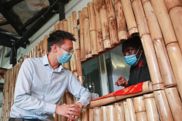 從餐廳老闆到咖啡經銷商——四川小夥張仁全的非洲創業記