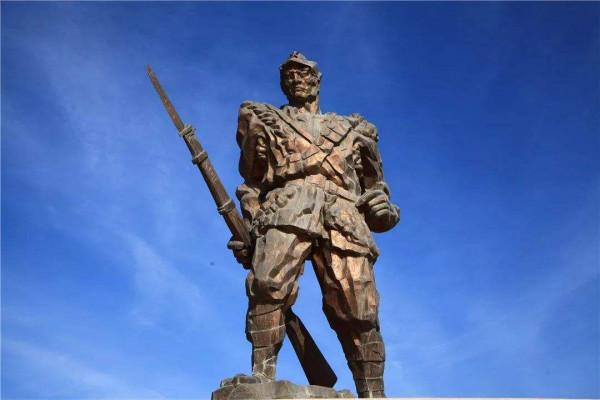 1988年10月1日,臨澤縣城盛大集會,16輛車裝載1000具西路軍遺骨 1988年10月1日,臨澤縣城盛大集會,16輛車裝載1000具西路軍遺骨