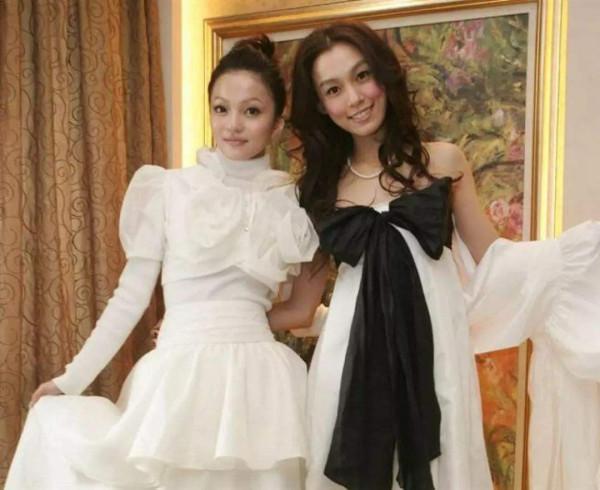 風光時是姐妹,潦倒時變仇人?這8對藝人的塑膠友誼讓人大跌眼鏡 風光時是姐妹,潦倒時變仇人?這8對藝人的塑膠友誼讓人大跌眼鏡