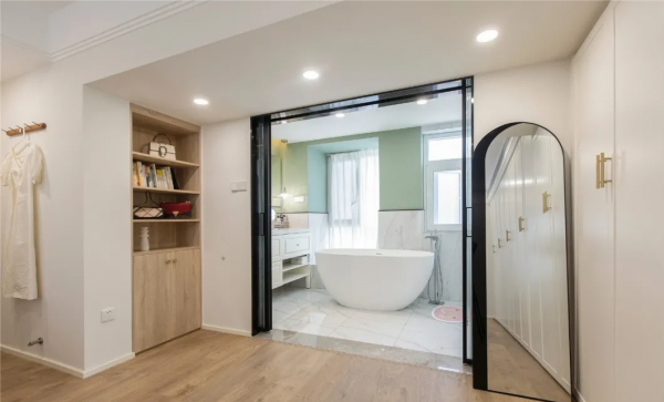 135m²北歐輕復古風三居，開放式廚房+吧檯，讓生活更有情調