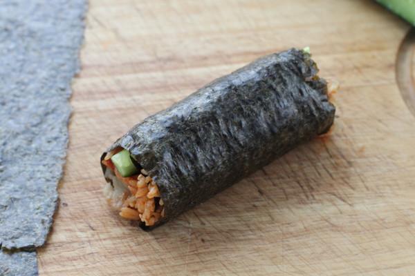 香噴噴的肥牛飯卷,不用竹簾直接上手卷,孩子一口氣吃了好幾根 香噴噴的肥牛飯卷,不用竹簾直接上手卷,孩子一口氣吃了好幾根