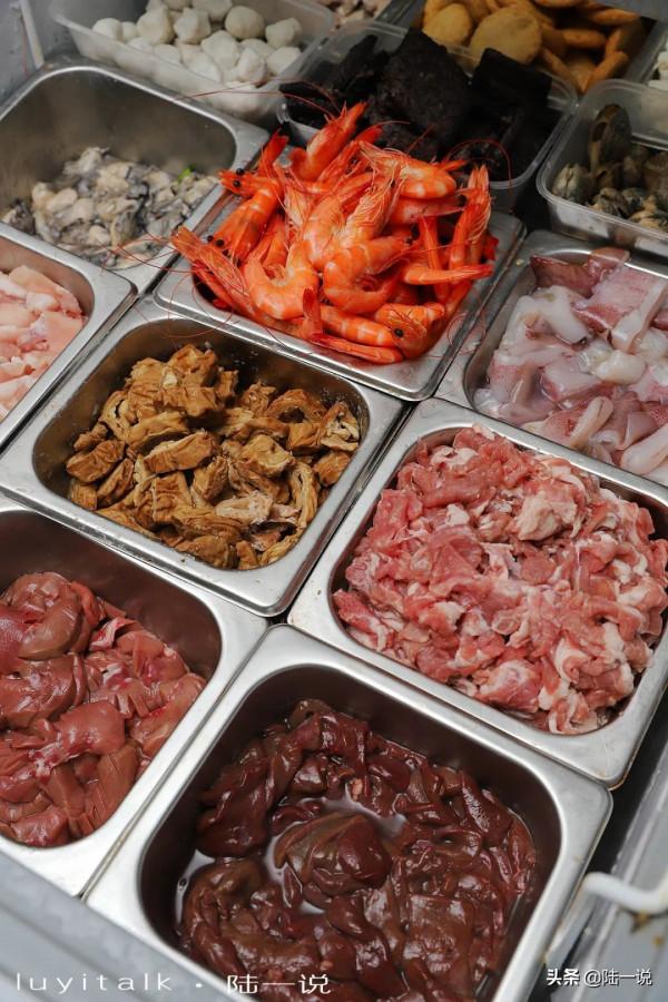 沙蟲沙茶麵好好吃，加肉筋，一碗只要25元，我在廈門八市吃到了