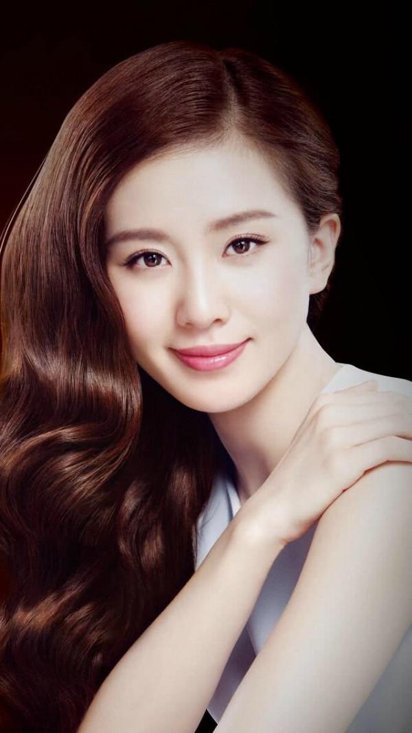 來自回族的5位女星，個個貌美如花，氣質出眾，你最喜歡誰