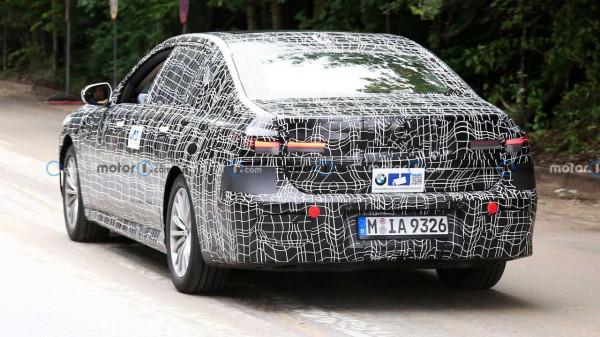 報道稱，下一代寶馬7系將換裝全新V8引擎或升級3.0升直列6缸引擎