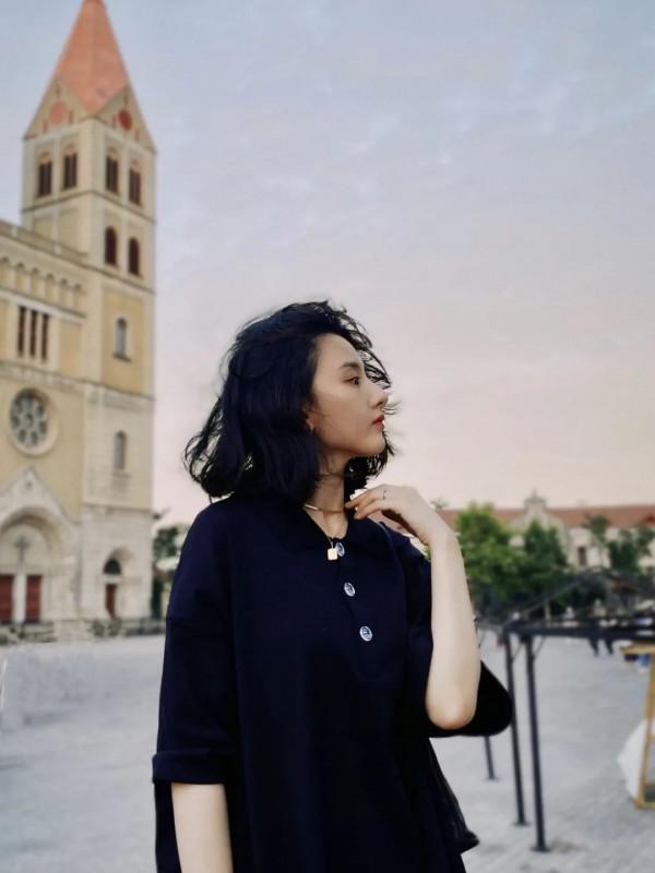 宋祖兒分享冬日照 微卷齊肩發港味十足