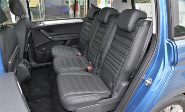 評測大眾途安L，緊湊型MPV，搭載1&period;4T發動機，都有哪些優缺點？