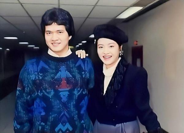 萬梓良,就這樣錯過了恬妞,午夜夢迴時他是否後悔過? 萬梓良,就這樣錯過了恬妞,午夜夢迴時他是否後悔過?