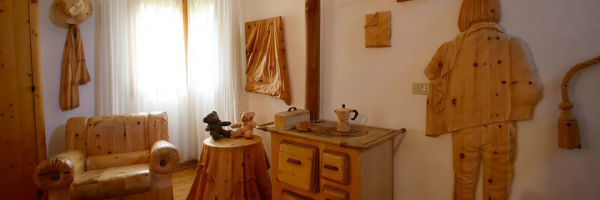 78歲大爺雕貼身衣物,一件25萬!網友看完後都說:有點味道 78歲大爺雕貼身衣物,一件25萬!網友看完後都說:有點味道