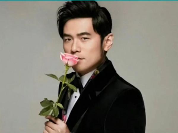 國內明星個人收入前十名排行榜