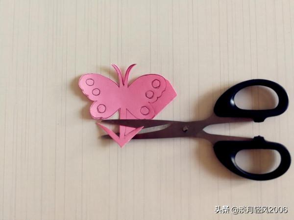 幼兒手工，用一張正方形紙剪四個蝴蝶，好學又好看