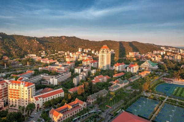 上大學像在“度假”?中國這14所高校風景美如畫,簡直是在拉仇恨 上大學像在“度假”?中國這14所高校風景美如畫,簡直是在拉仇恨