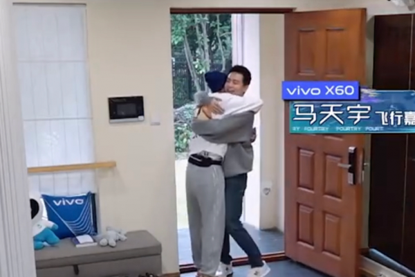 被家庭拖累的藝人有多慘？馬天宇用藥送走母親，她們為還債入行