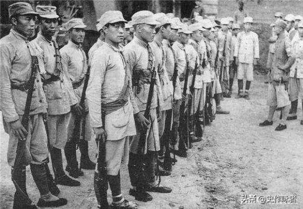 1955年授銜時，有十位開國上將被當場任命為軍區司令，他們都是誰