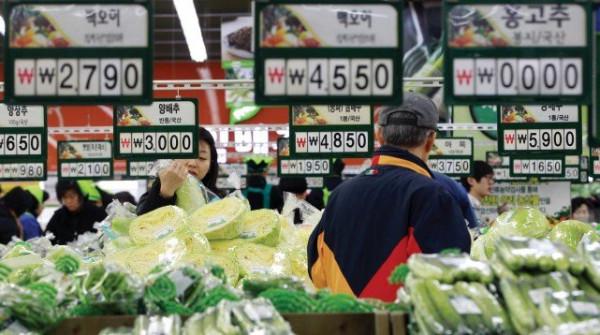 “文在寅必須給我們一個說法!”韓國爆發萬人罷工集會,民眾怒了 “文在寅必須給我們一個說法!”韓國爆發萬人罷工集會,民眾怒了