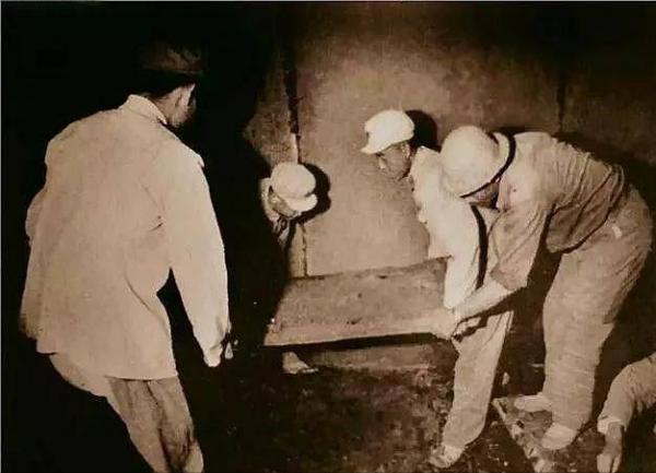 1968年西漢古墓事件：解放軍炸出上萬件珍寶，驚動周總理