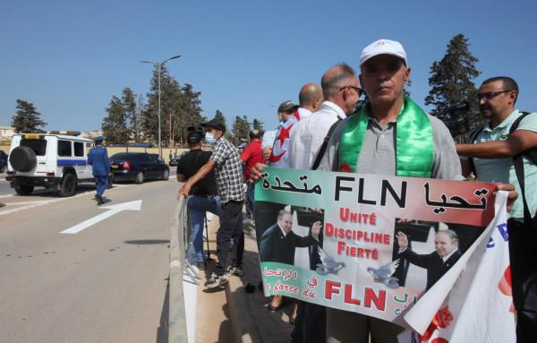 阿爾及利亞:送葬 阿爾及利亞:送葬