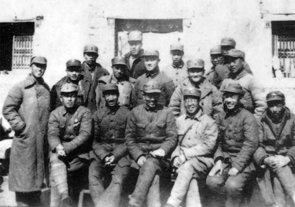 哈軍工建校的首任院長兼政委是陳賡，第二任院長和政委分別是誰？