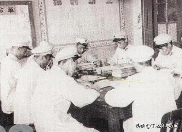 偷挖毛主席祖墳的兇手，躲在長沙當篾匠，因舉止怪異暴露被處決