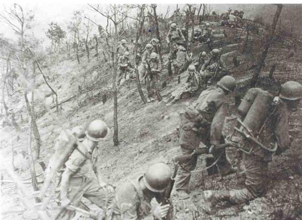 上甘嶺戰役中，9名志願軍戰士幹掉400多名敵人，怎麼做到的？