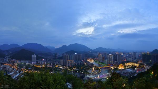 貴州最適合退休後養老的5座城市，景色優美物價低，環境好又安逸