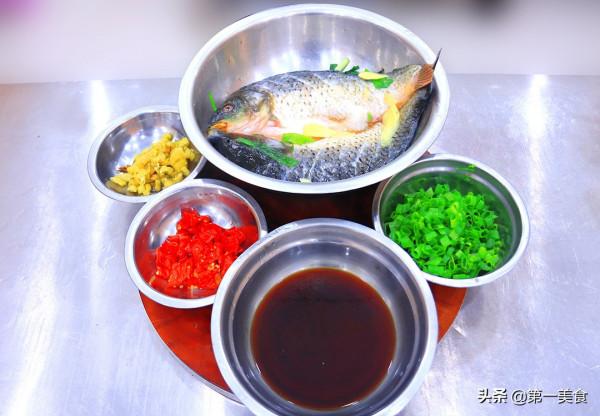 過水魚怎麼做細膩鮮嫩不破碎,五星級大廚告訴你,這一步是關鍵 過水魚怎麼做細膩鮮嫩不破碎,五星級大廚告訴你,這一步是關鍵