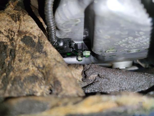 朋友嘴裡的偽豪車，32萬買輛18年的寶馬5系，回家過年頂用嗎？