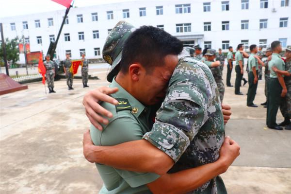 戰友，願你今朝卸甲揚帆新徵程