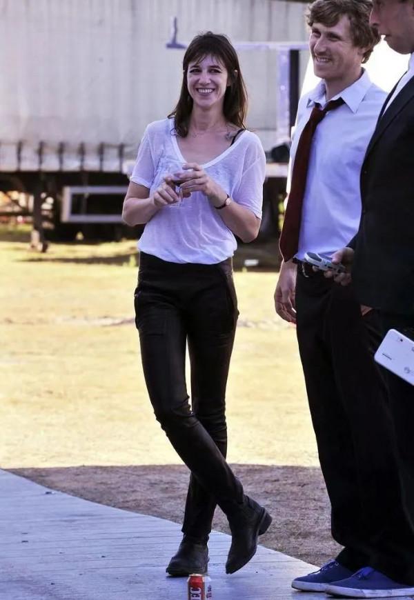 這些衣服真的可以從20歲穿到50歲，不信看看她們