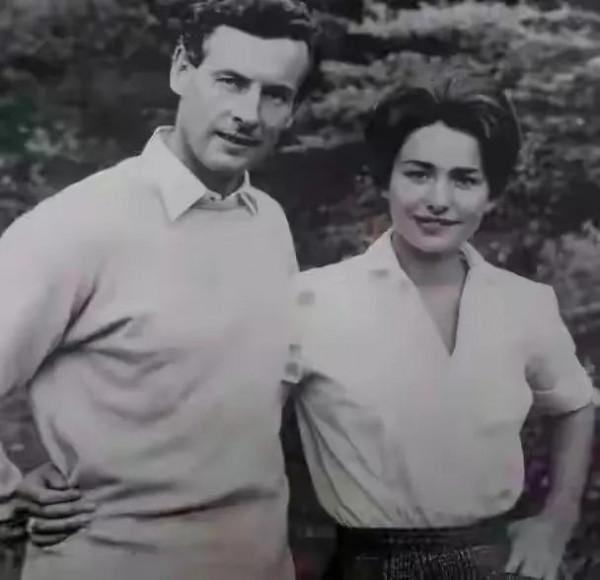 英國女王妹妹年輕時美過女王，要愛情難捨王冠，活成了一個笑話