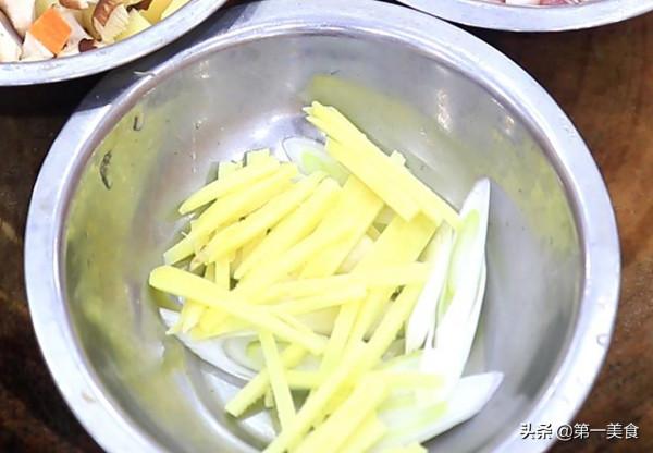 廚師長分享米飯新吃法，有菜有肉，鮮香美味，一碗吃不過癮