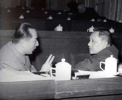 1973年，葉劍英去拜訪朱德，不見警衛直接進門：怎麼沒人攔我？