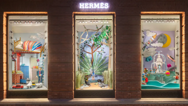 李寧釋出全新高階運動時尚品牌;愛馬仕市值突破1500億歐元…… 李寧釋出全新高階運動時尚品牌;愛馬仕市值突破1500億歐元……