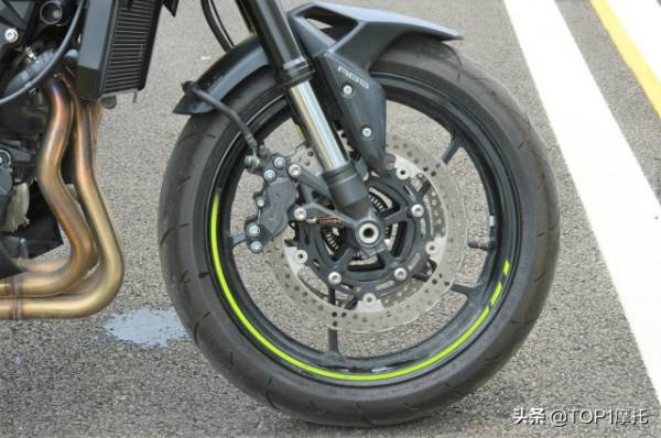 不只是價效比高 準公升級四缸街車 川崎Z900簡單試駕 不只是價效比高 準公升級四缸街車 川崎Z900簡單試駕