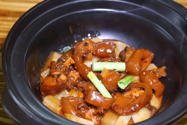 教你營養好吃的蘿蔔燜牛尾，一大盤都不夠吃，吃貨們的福利，特香