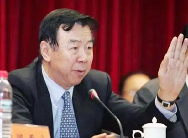 郎平一生恩師袁偉民！82歲高齡身體康健，潛心鑽研書法