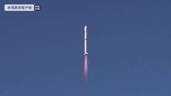 搭載中學科普小衛星！我國成功發射資源一號02E衛星