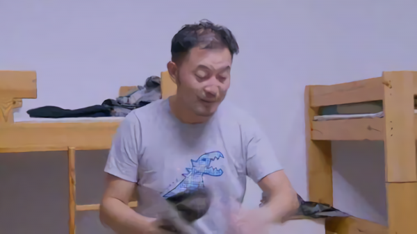 &OpenCurlyDoubleQuote;禿頂&rdquo;危機的9大男神，有人29歲髮際線堪憂，有人戴了多年假髮