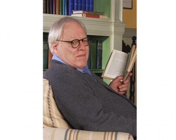 《紐約書評》聯合創始人愛潑斯坦離世，曾發起“平裝書革命”