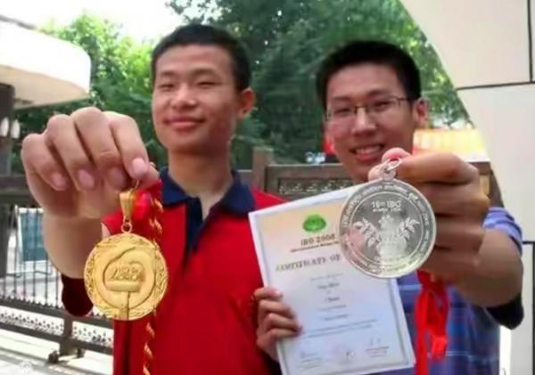 北大名人“韋神”,畢業後年薪被曝光,在北京只買得起6平米的房 北大名人“韋神”,畢業後年薪被曝光,在北京只買得起6平米的房