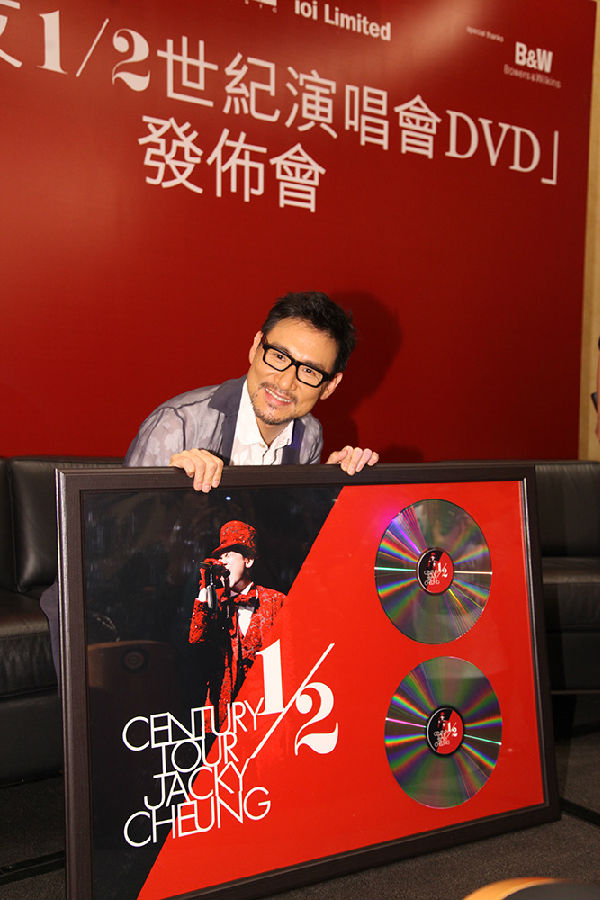 何靜悲慘經歷告訴你，商人找明星老婆背後是一本萬利的空手道生意