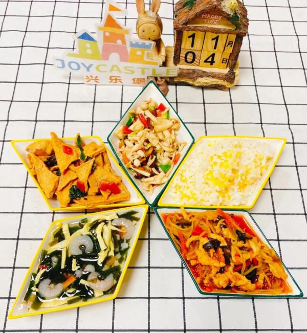 11月4日幼兒園飯飯