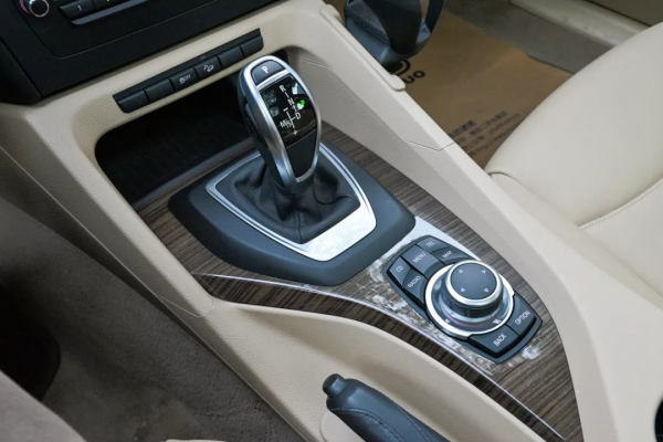 內飾很新，底盤煥新，9&period;58萬入二手進口寶馬X1