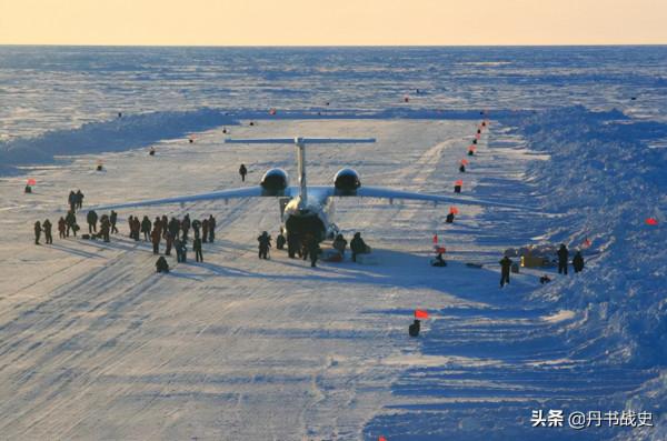 肩扛發動機的飛機，蘇聯安-72短距起降運輸機