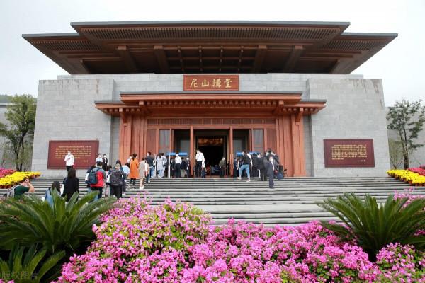 談談《春秋左氏傳》的隱公元年大事 談談《春秋左氏傳》的隱公元年大事