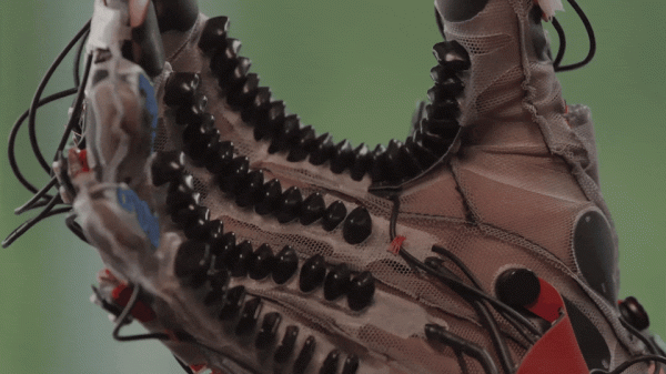 Meta 推出《頭號玩家》中觸覺手套原型，伸向元宇宙的“觸手”出現了